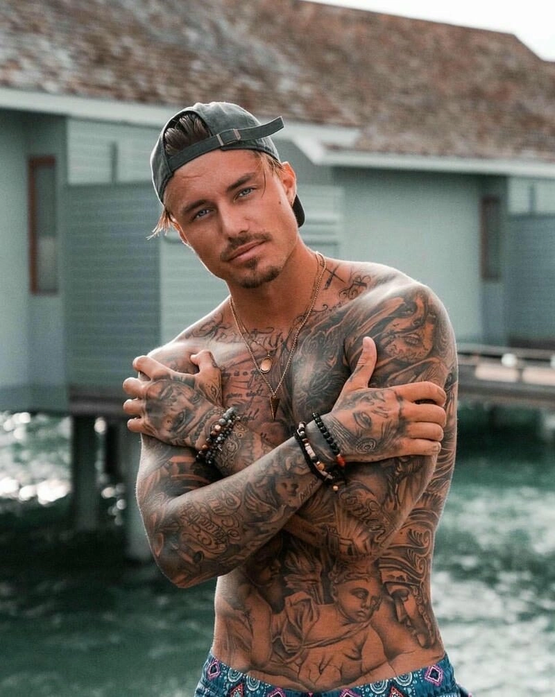 Hình ảnh trai đẹp xăm trổ đầy ấn tượng