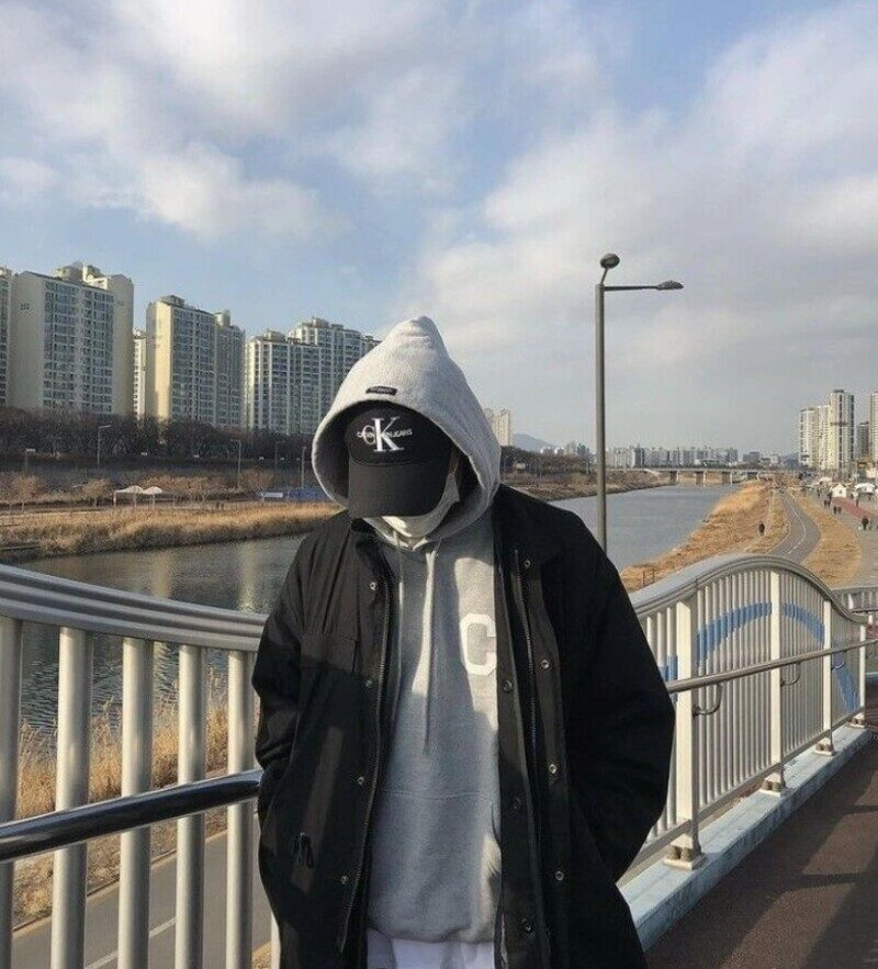 giấu mặt ảnh trai đẹp che mặt