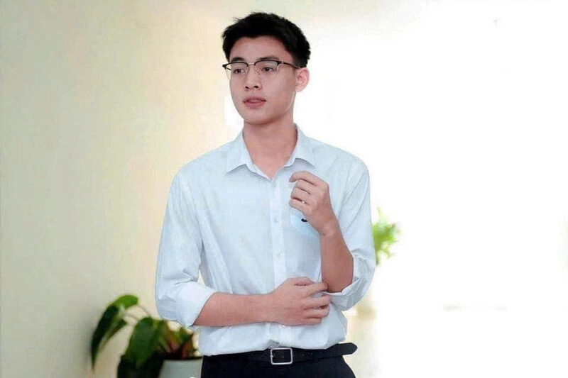 Hình ảnh nam trưởng thầy đầy tri thức