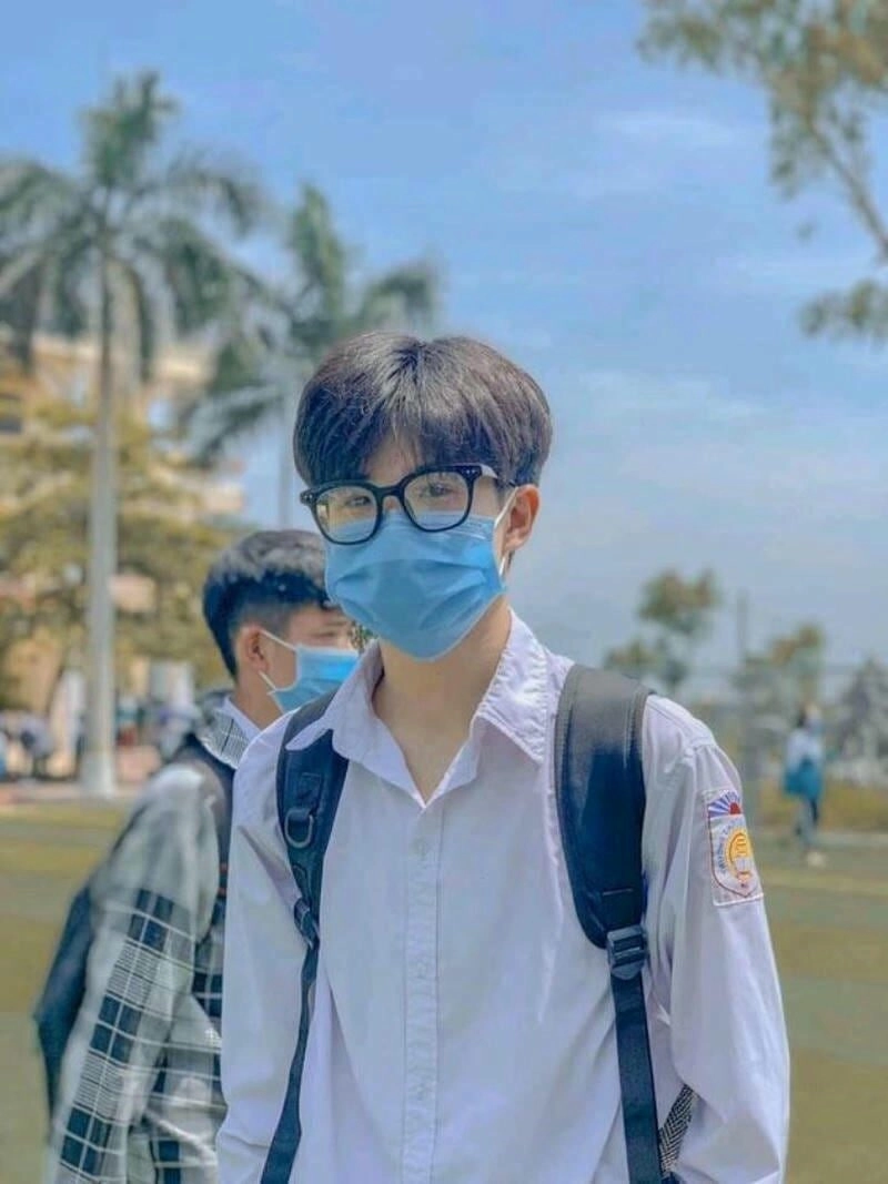 Hình ảnh trai đẹp giấu mặt tạo nét đặc biệt và cuốn hút