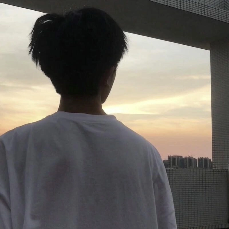 Quay lưng giấu mặt trai đẹp với phong cách cá tính