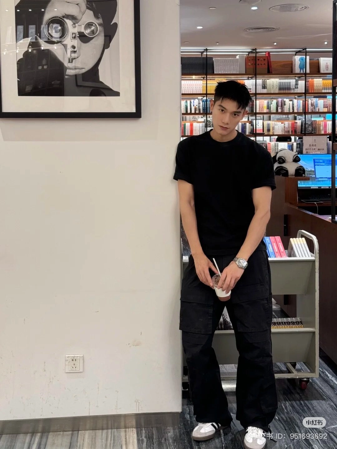 tạo dáng chụp ảnh nam