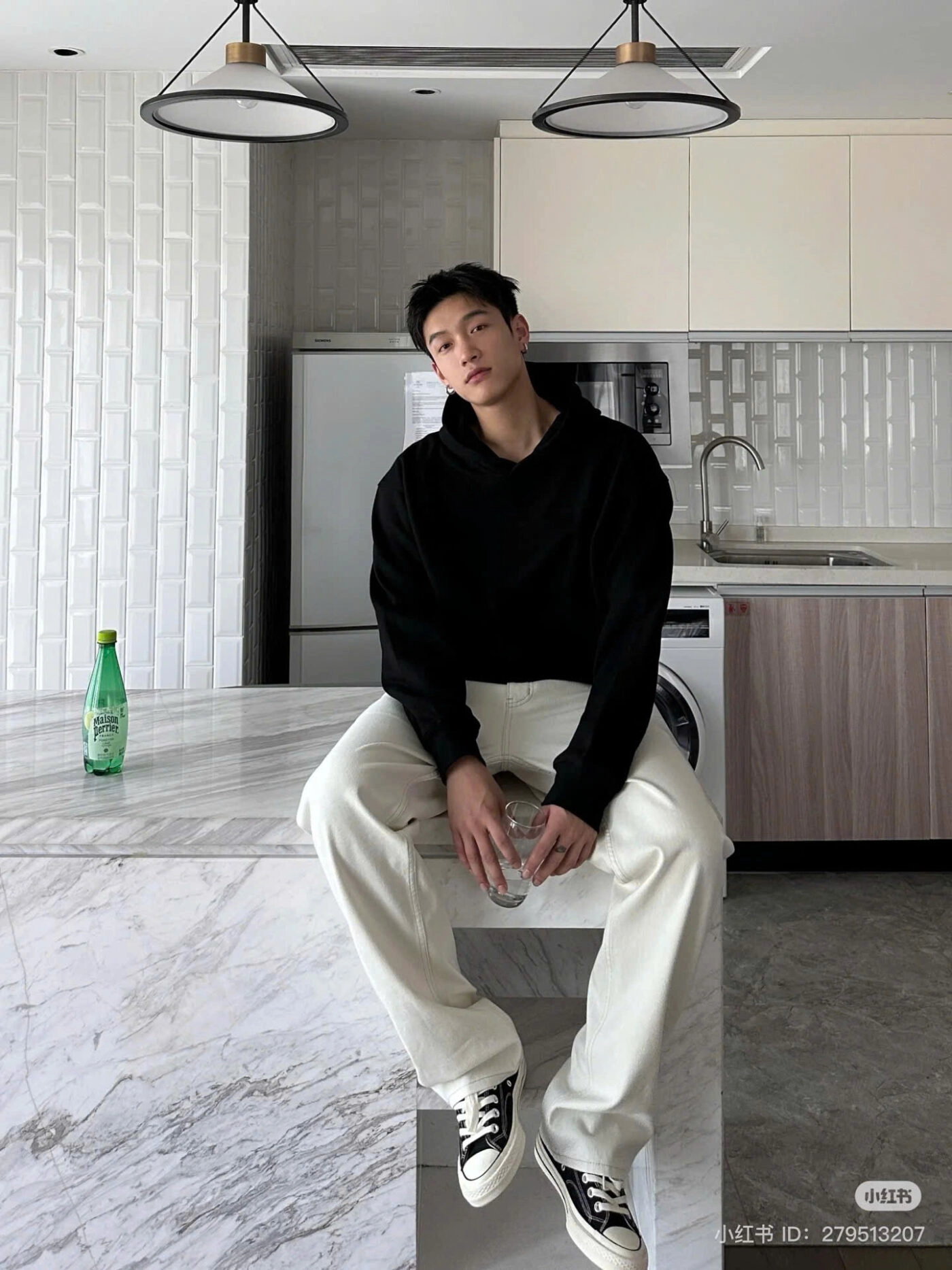 tạo dáng chụp ảnh nam ngầu