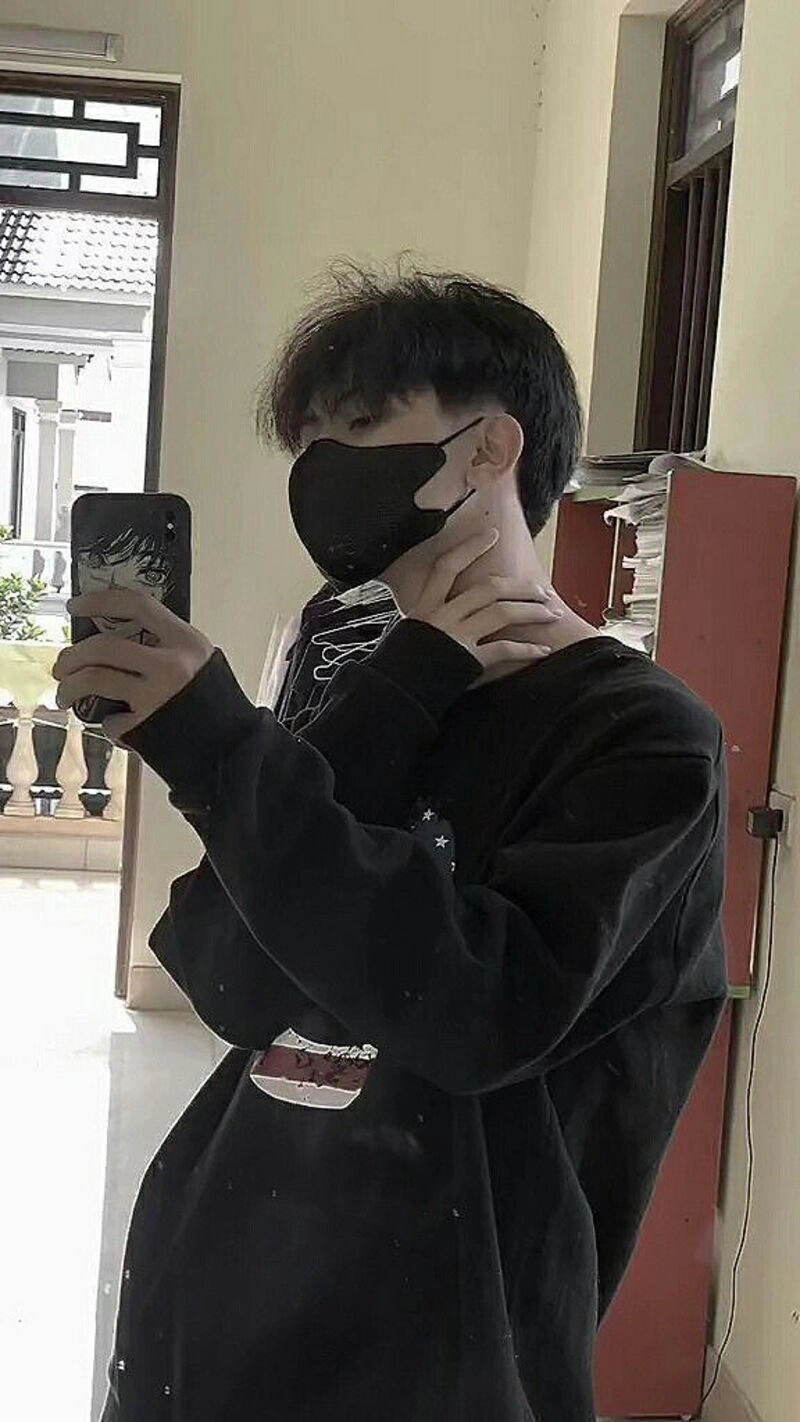 trai đẹp đeo khẩu trang