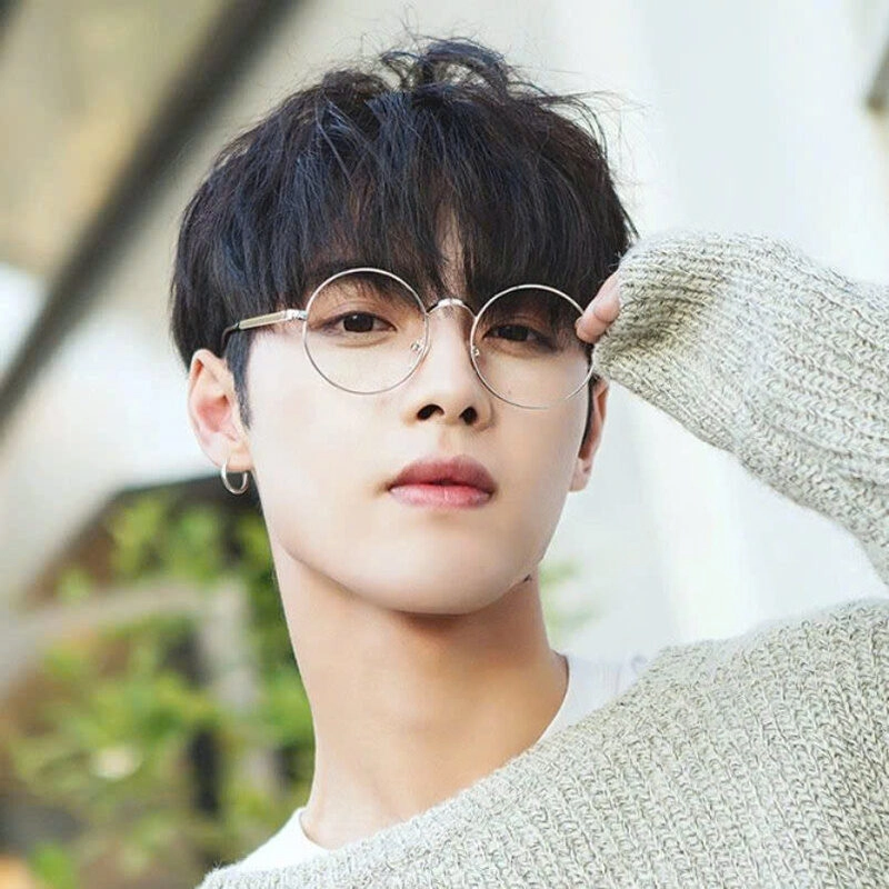 Hình ảnh trai đẹp đeo kính siêu cuốn