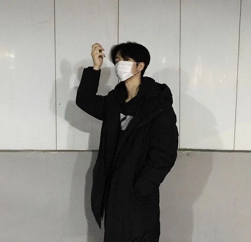 Ảnh trai đẹp 2012 trong không gian đường phố với phong cách tự do
