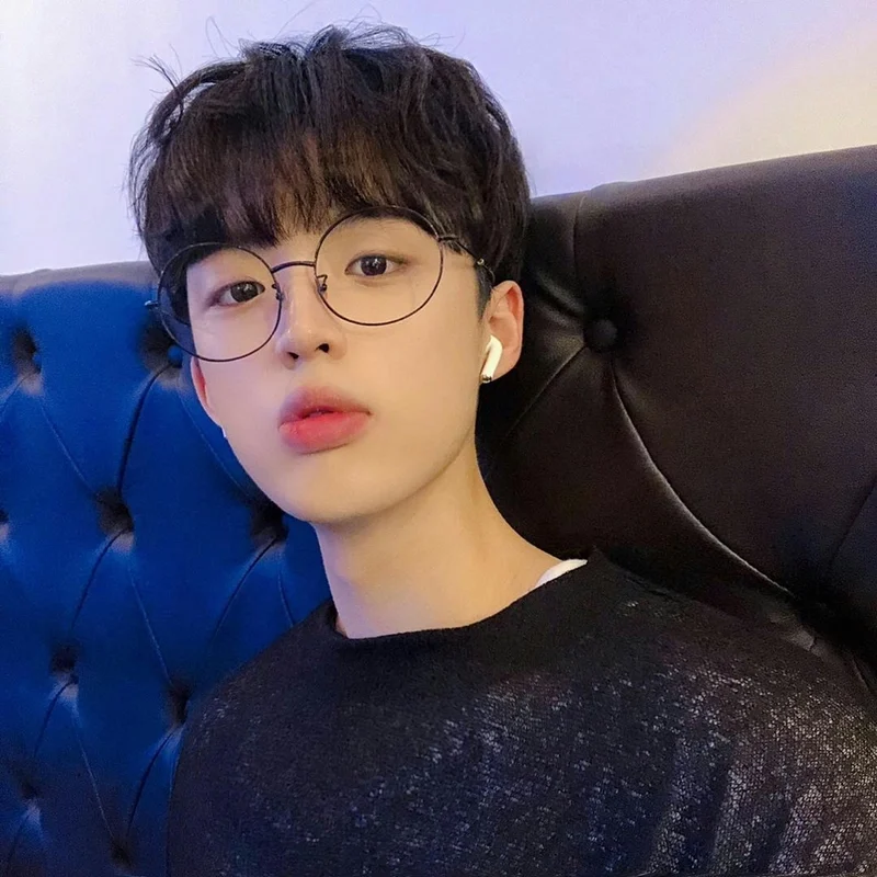 Hình ảnh trai đẹp 2012 với nụ cười rạng rỡ đầy sức hút
