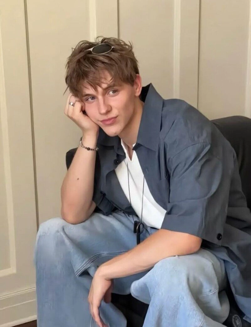 ảnh trai đẹp 21 tuổi