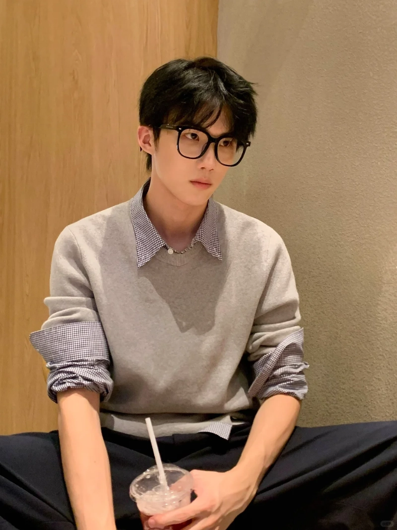 ảnh trai đẹp ôm mèo