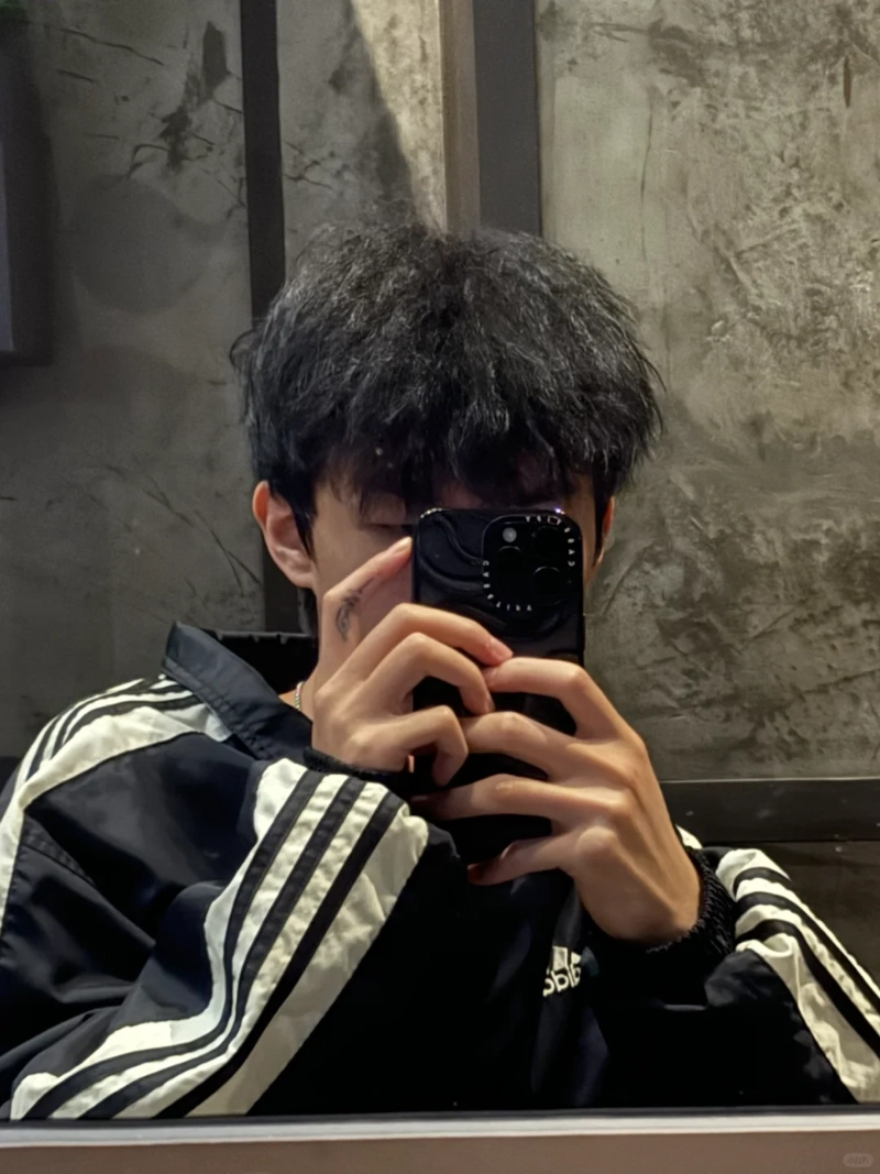 ảnh trai đẹp ôm mèo