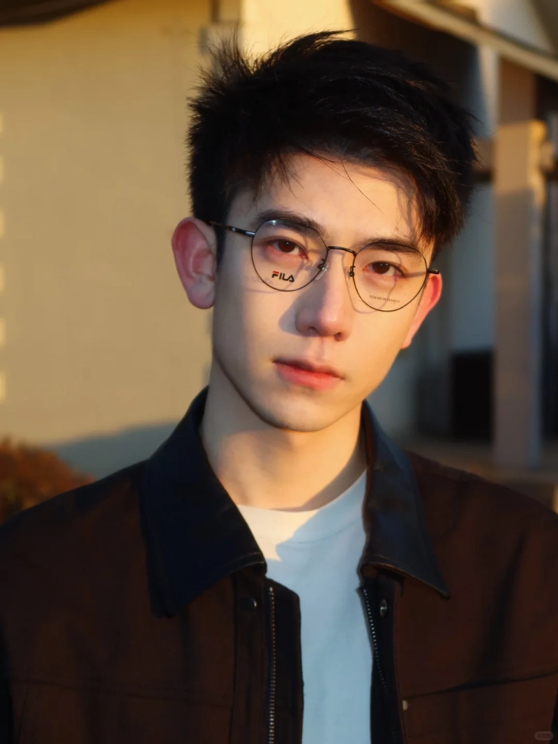 ảnh trai đẹp ôm mèo