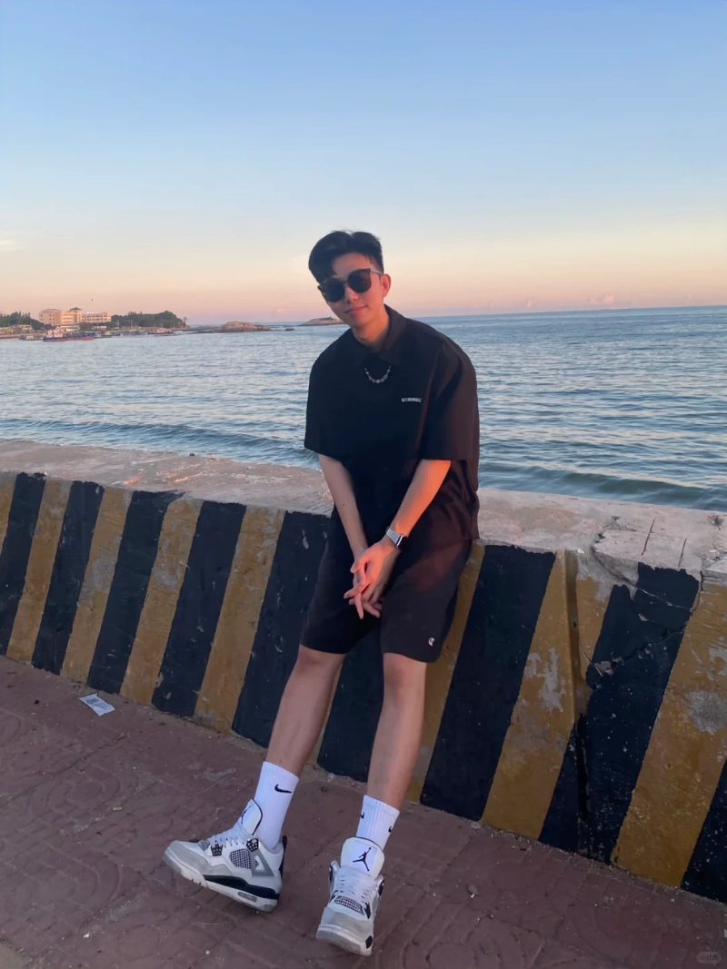 ảnh trai đẹp ôm mèo