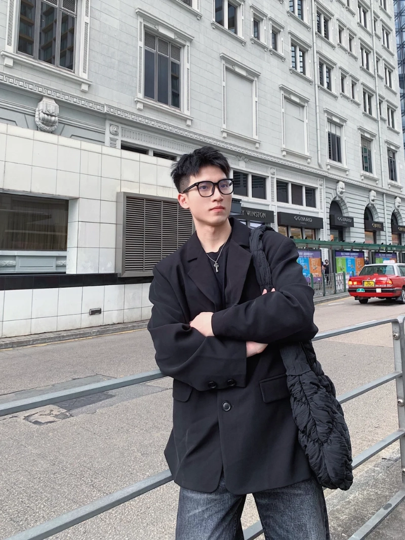 ảnh trai đẹp ôm mèo