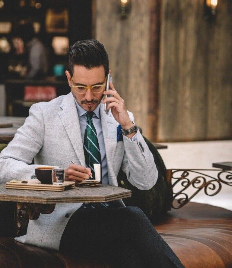 hình ảnh nam doanh nhân