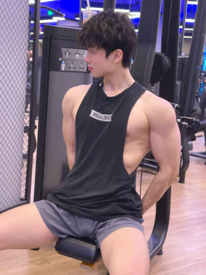 hình ảnh trai đẹp tập gym