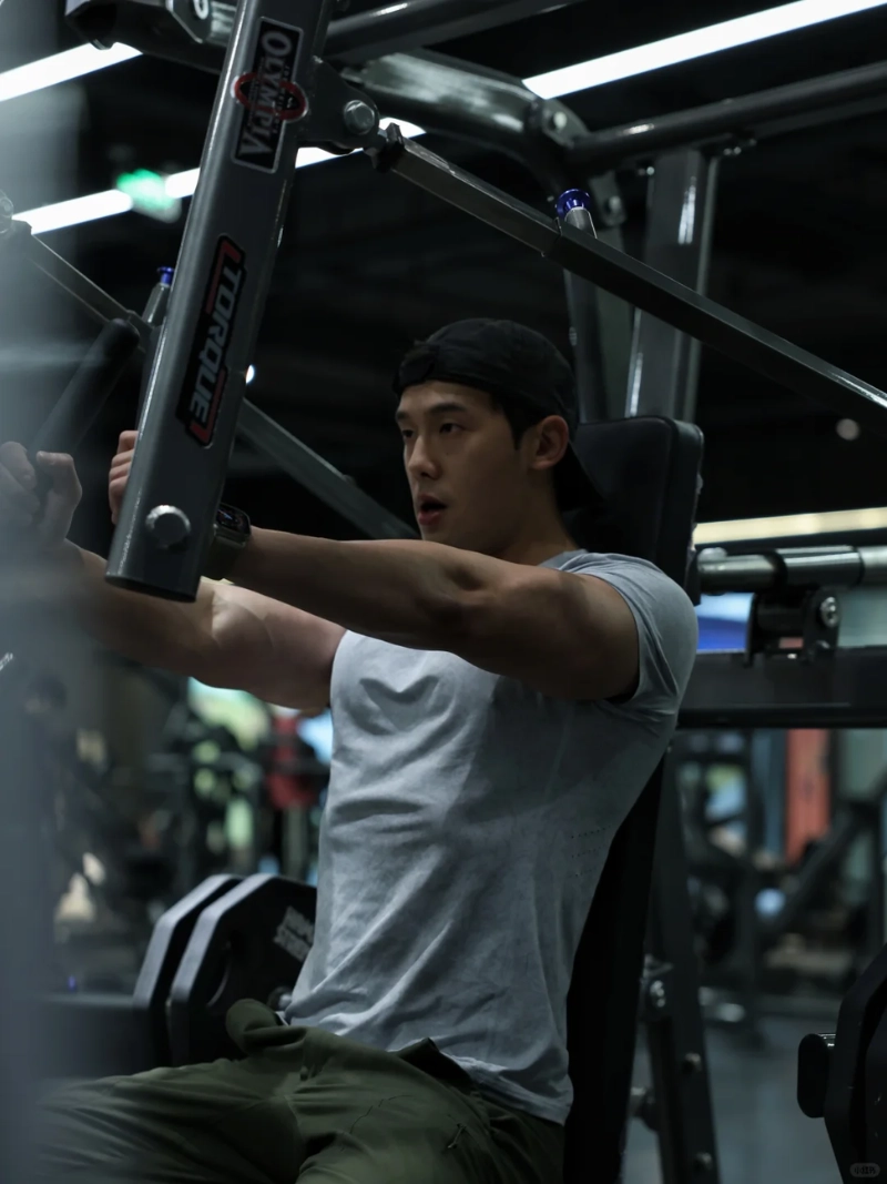 hình ảnh trai đẹp tập gym