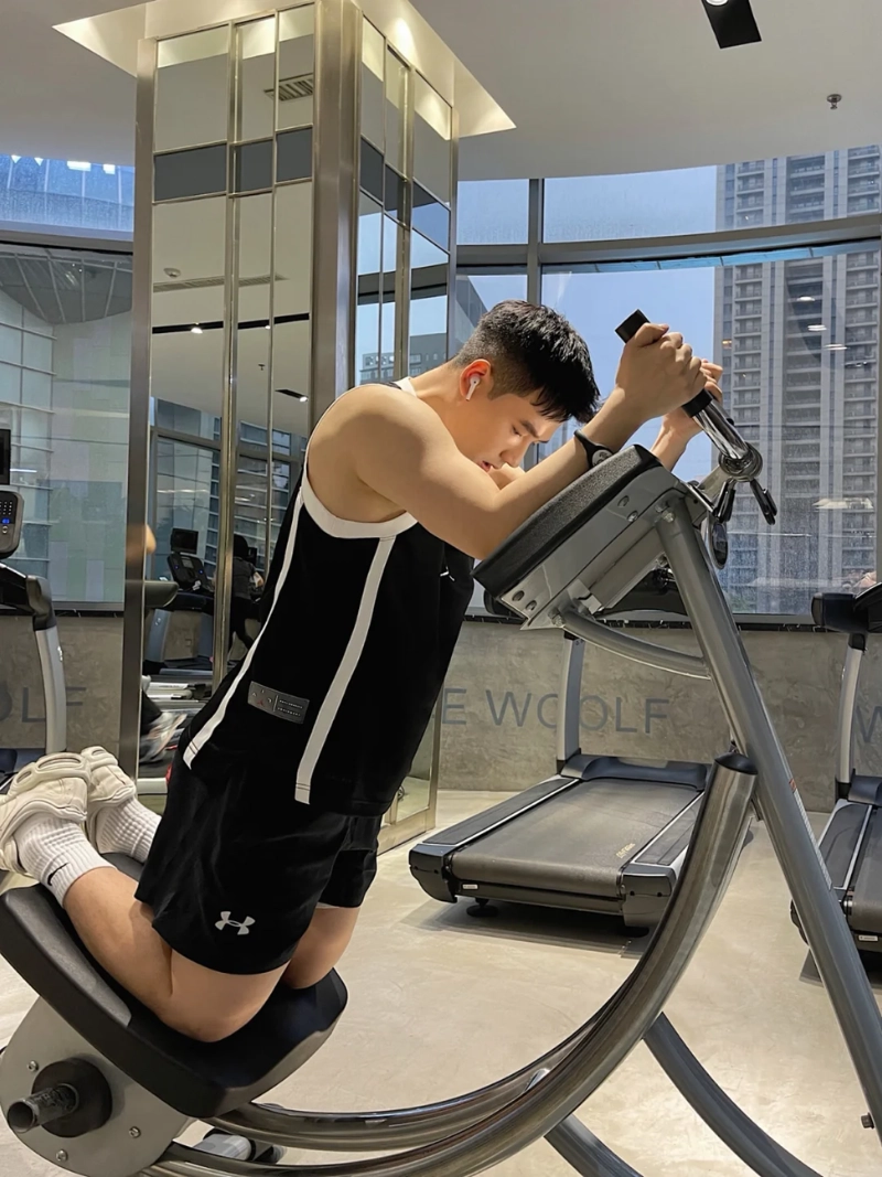 hình ảnh trai đẹp tập gym