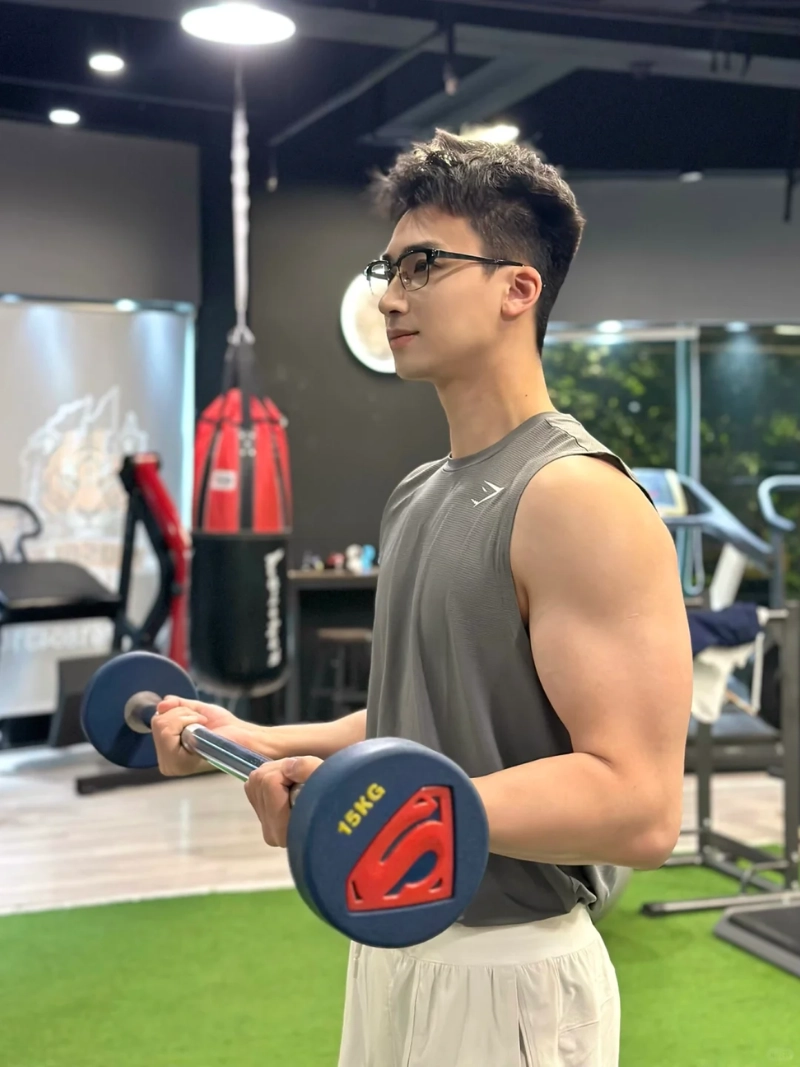 hình ảnh trai đẹp tập gym
