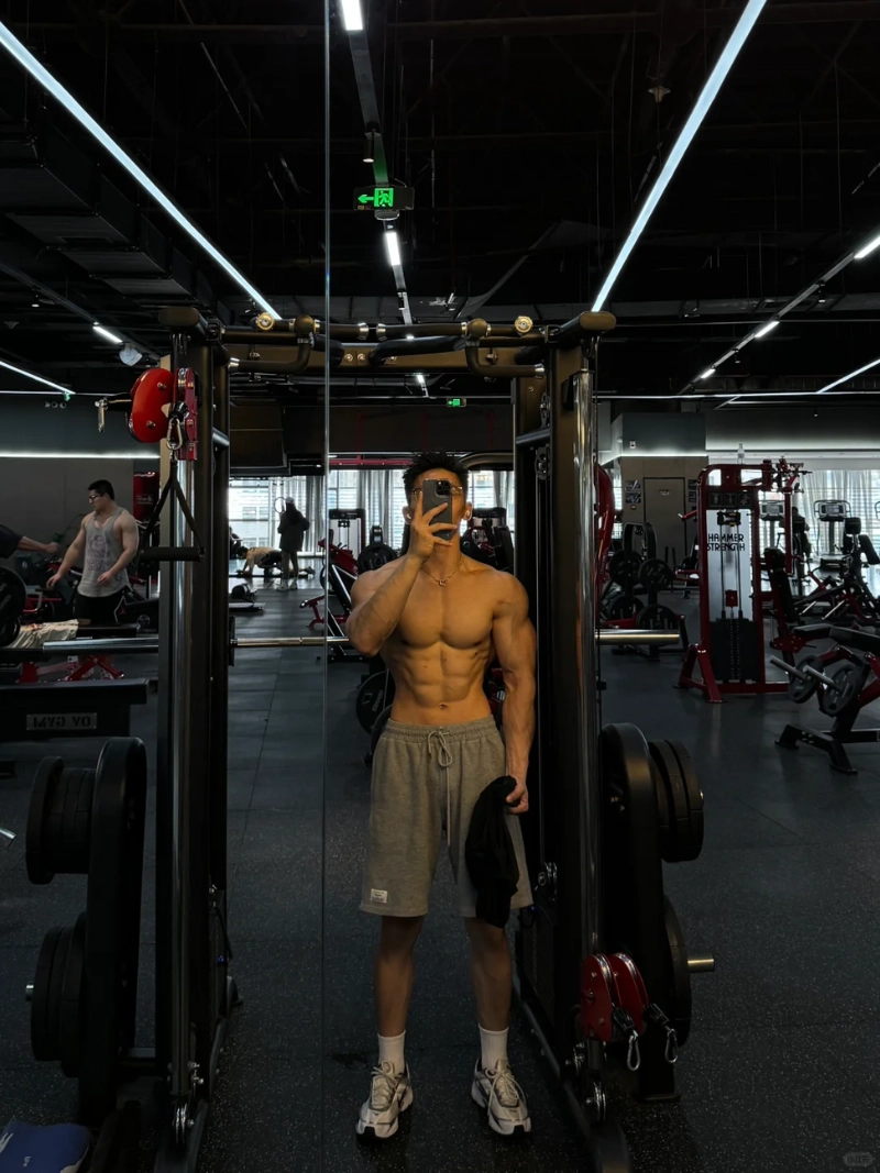 hình ảnh trai đẹp tập gym