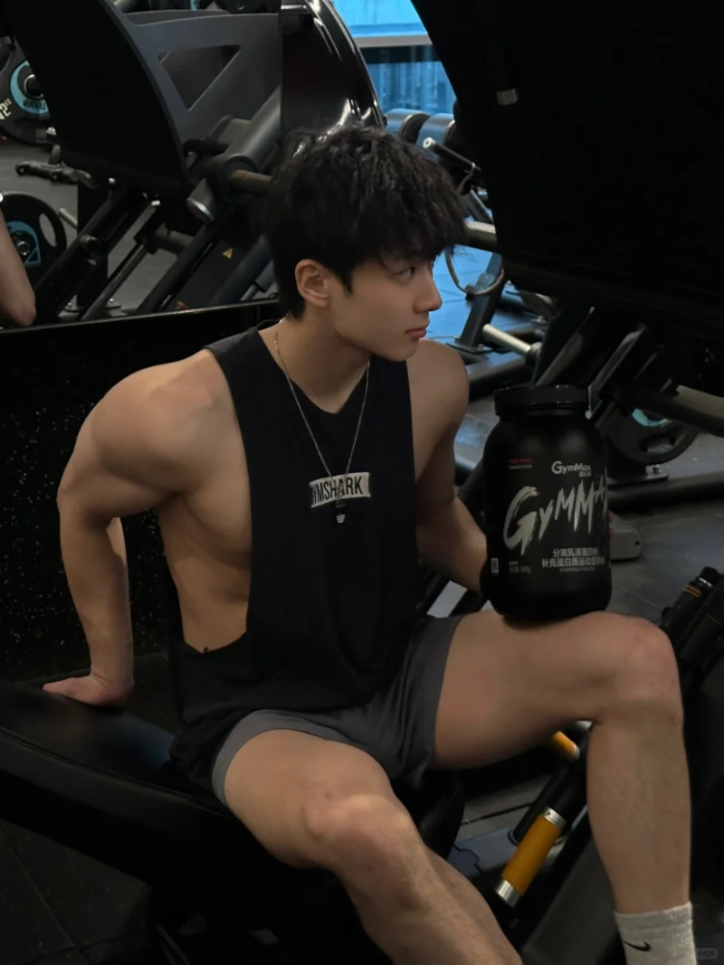 hình ảnh trai đẹp tập gym