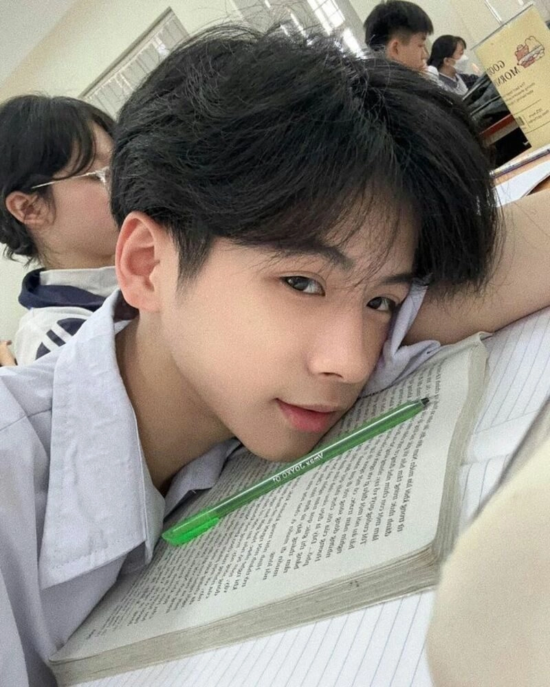 ảnh con trai mặt mộc