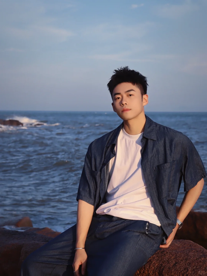 ảnh nam đi du lịch