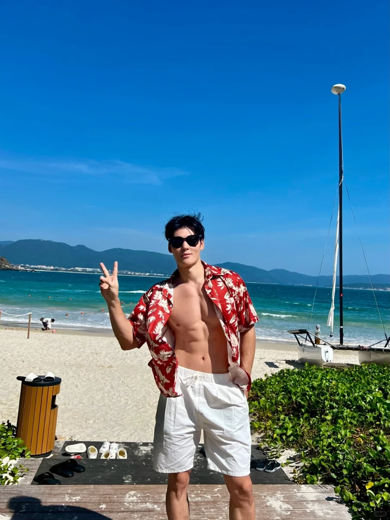 ảnh nam đi du lịch