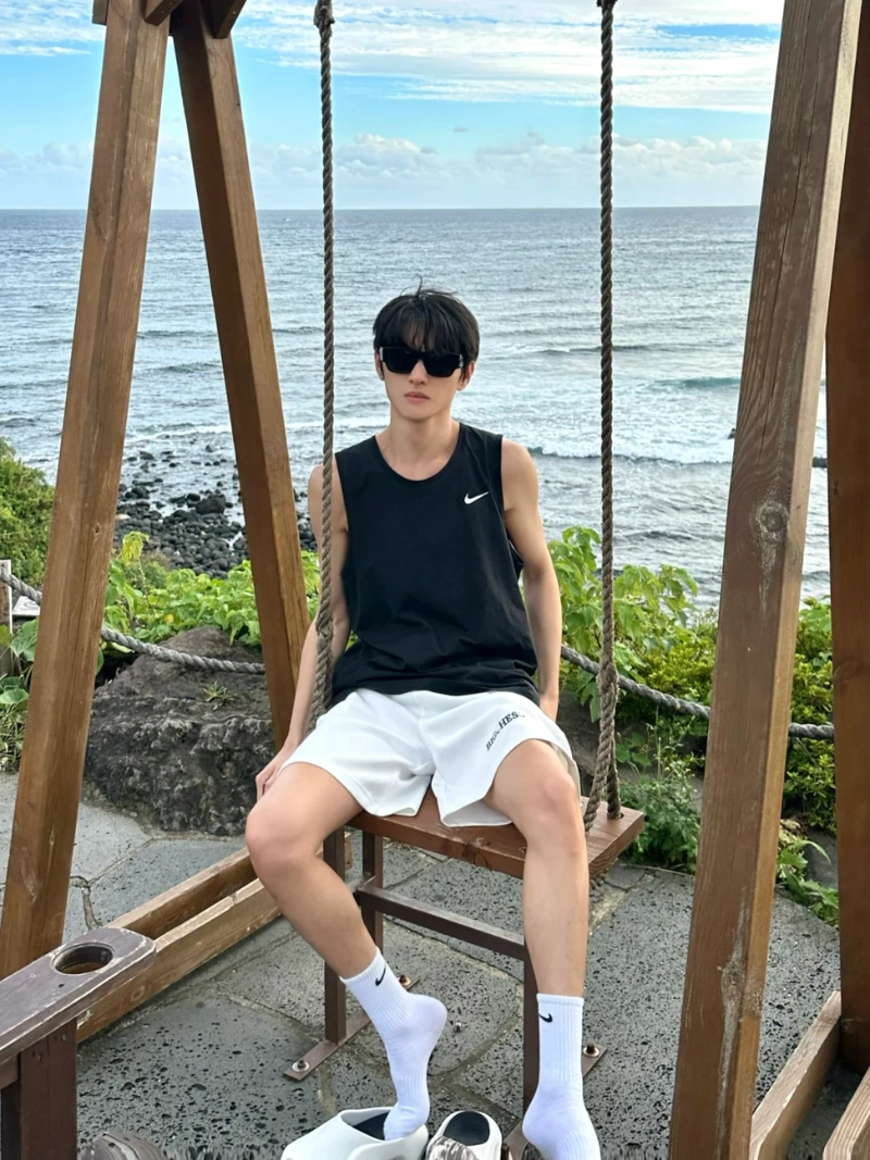 ảnh nam đi du lịch