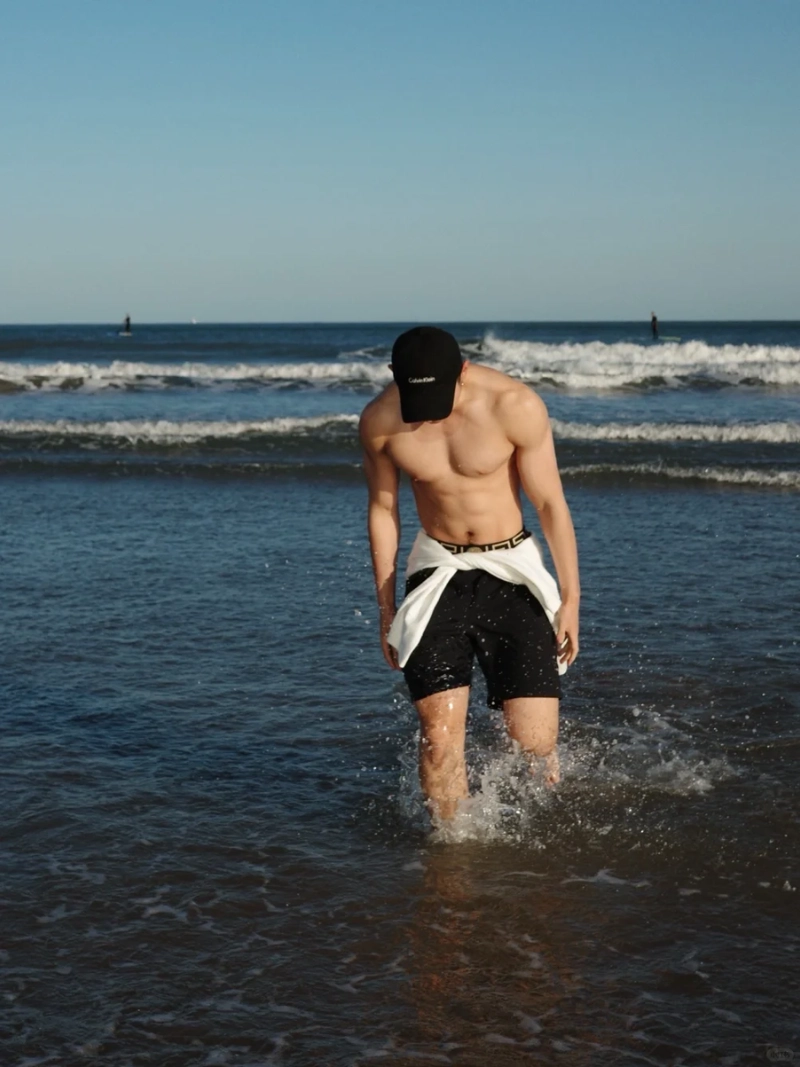 ảnh nam đi du lịch