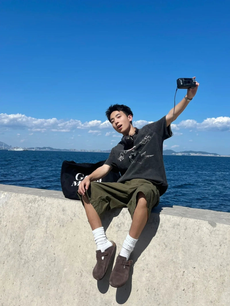 ảnh nam đi du lịch