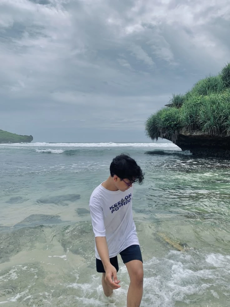 ảnh nam đi du lịch