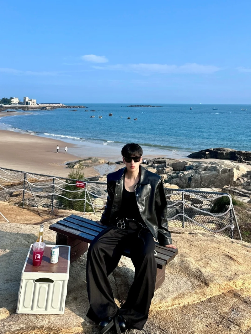 ảnh nam mặc đồ đen ngầu