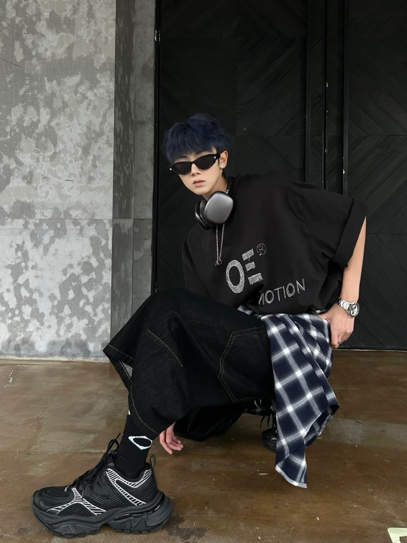 ảnh nam mặc đồ đen ngầu