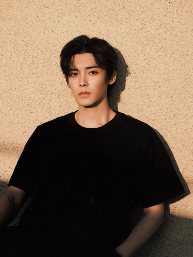 ảnh nam mặc đồ đen ngầu