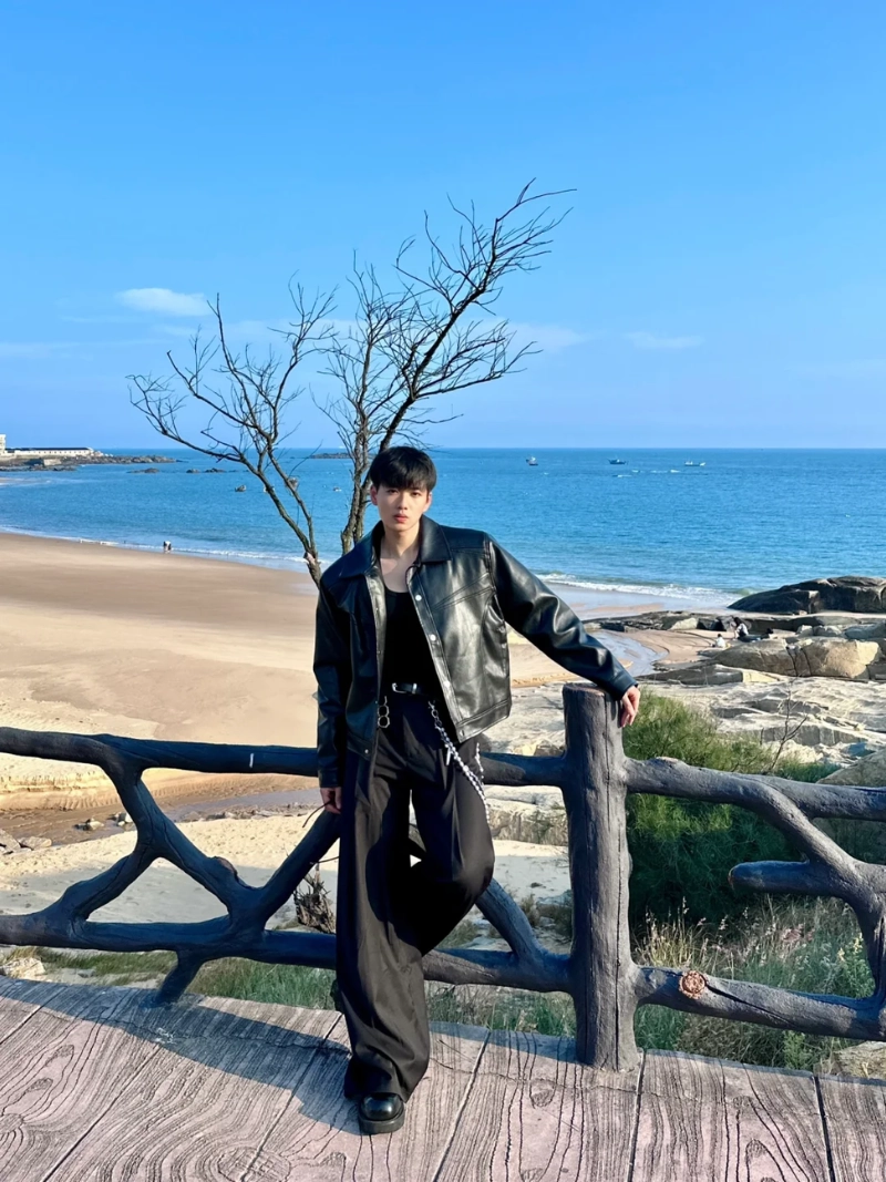 ảnh nam mặc đồ đen ngầu