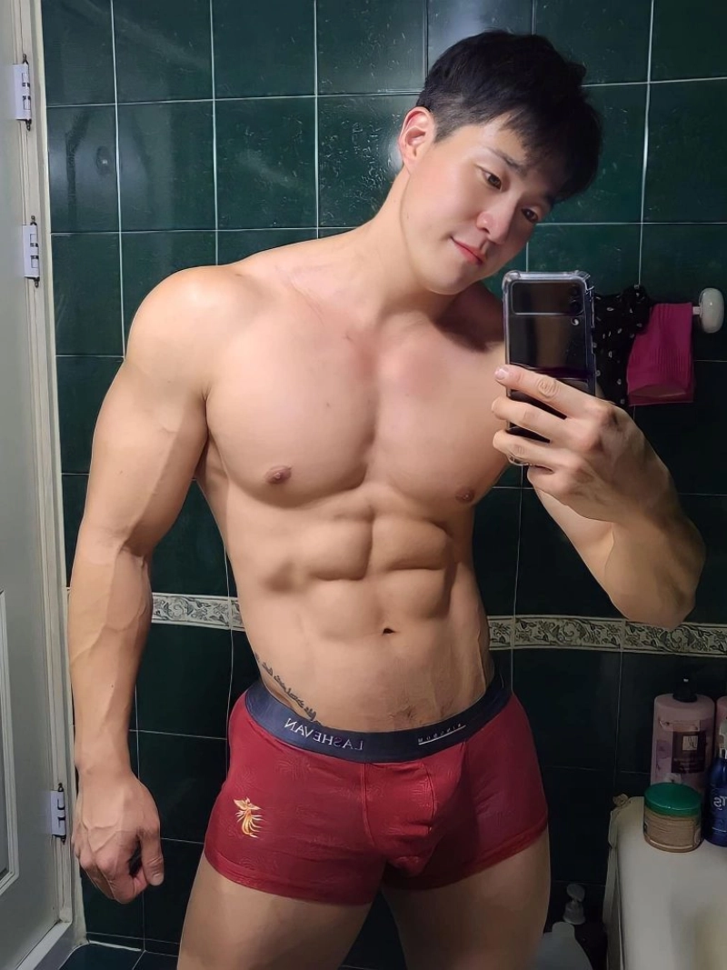 Album 1001+ ảnh nam mặc sịp khoe body nóng bỏng