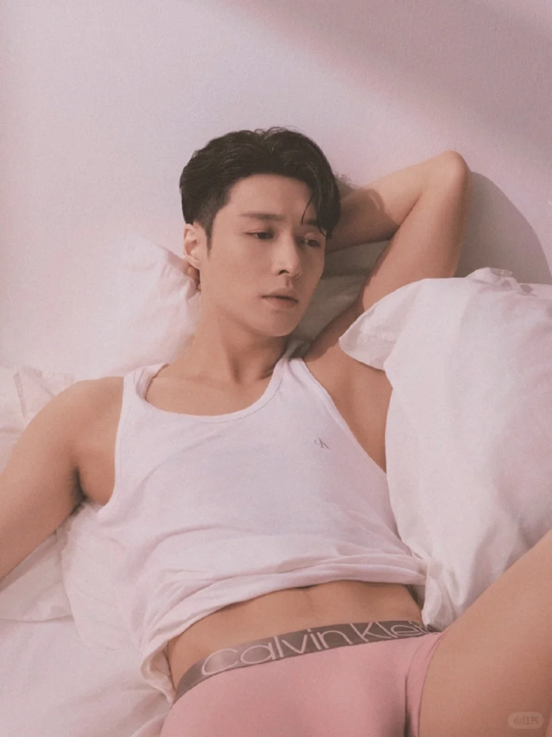 ảnh nam mặc sịp