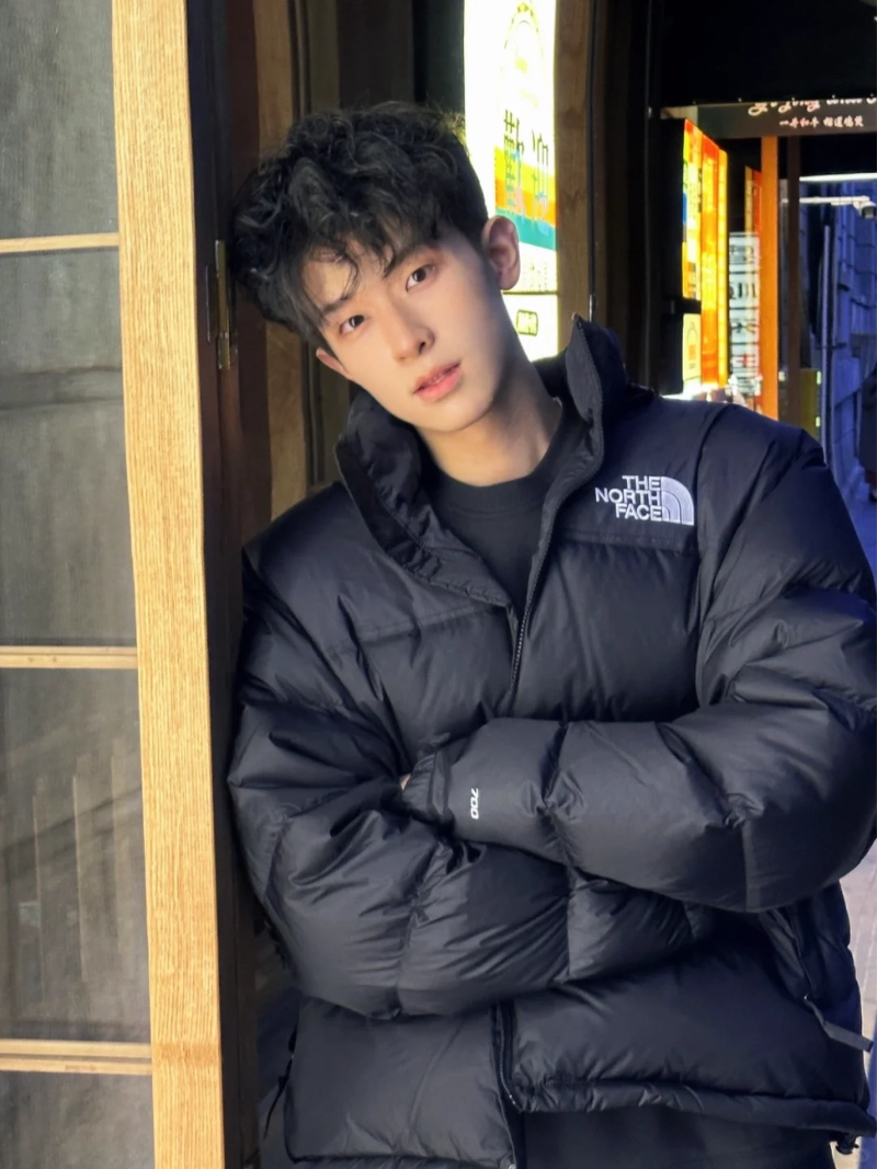 ảnh trai đẹp tóc xoăn