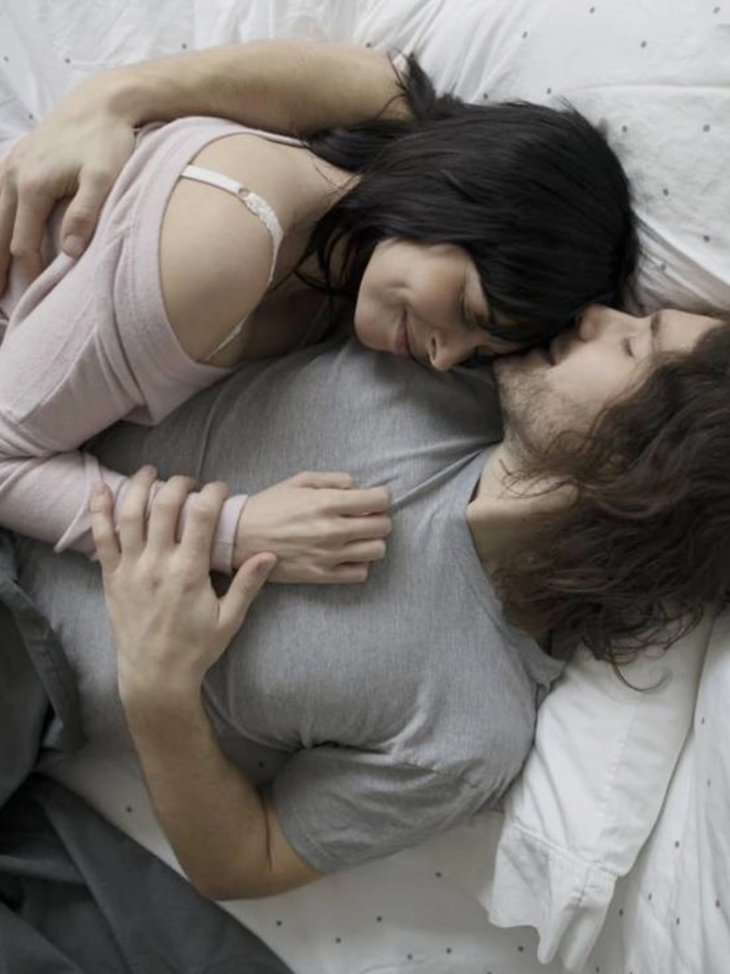 ảnh nằm với gái