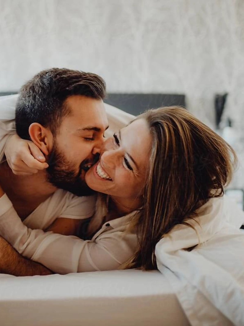 ảnh nằm với gái