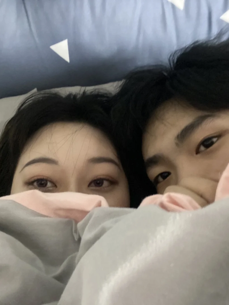 ảnh nằm với gái