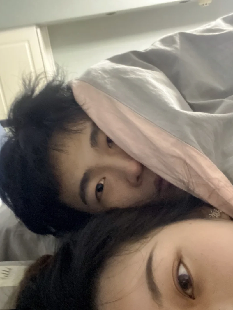 ảnh nằm với gái