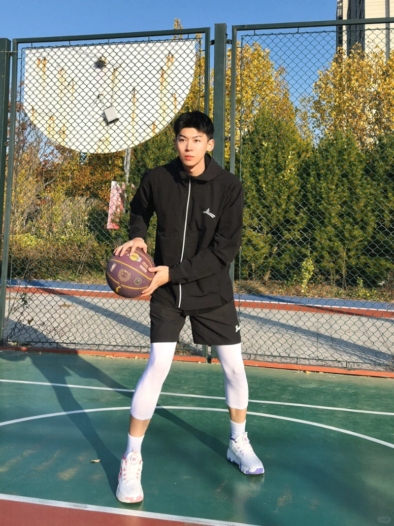 ảnh trai đẹp chơi bóng rổ