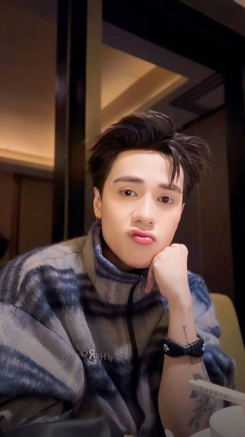 ảnh trai đẹp chu mỏ