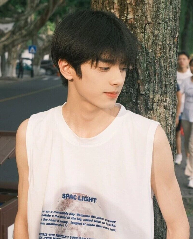 ảnh trai đẹp chụp cả người