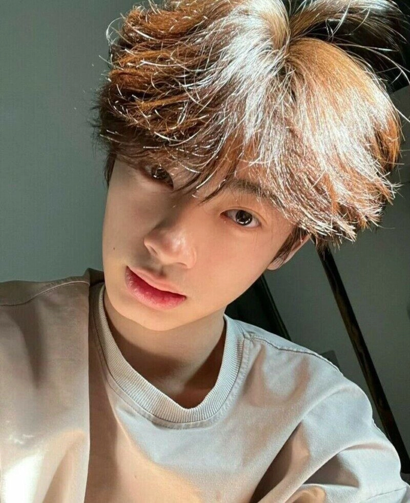 ảnh trai đẹp chụp cam thường