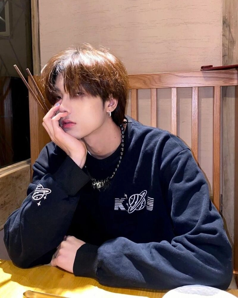 ảnh trai đẹp tóc xoăn