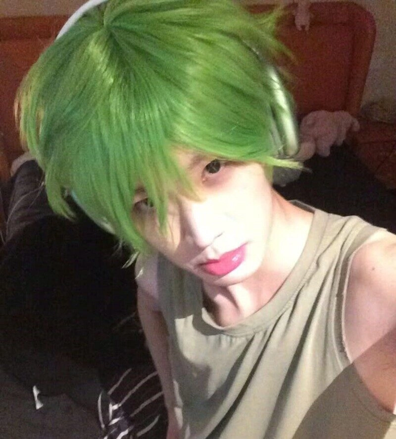 ảnh trai đẹp tóc xoăn